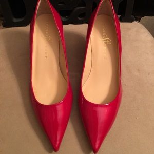 AUTHENTIC IVANKA TRUMP RED PATENT LEATHER PUMP